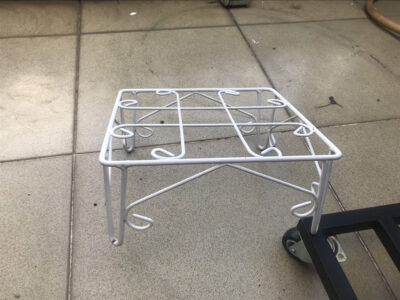 chân đế để chậu cây