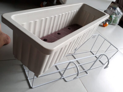 kệ trồng rau treo ban công