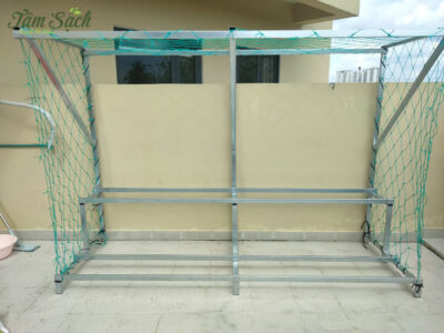 Kệ sắt để khay rau