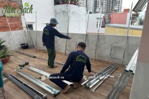Lắp ráp khung giàn trồng rau 2 tầng